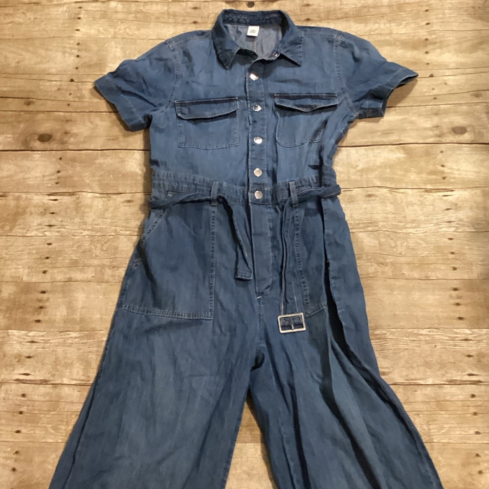 H&M Light Blue Denim Short-Sleeve Jumpsuit